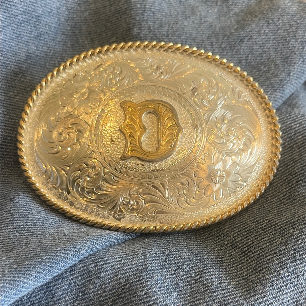 Montana Silversmiths Gold and Silver Oval Buckle with Raised Letter